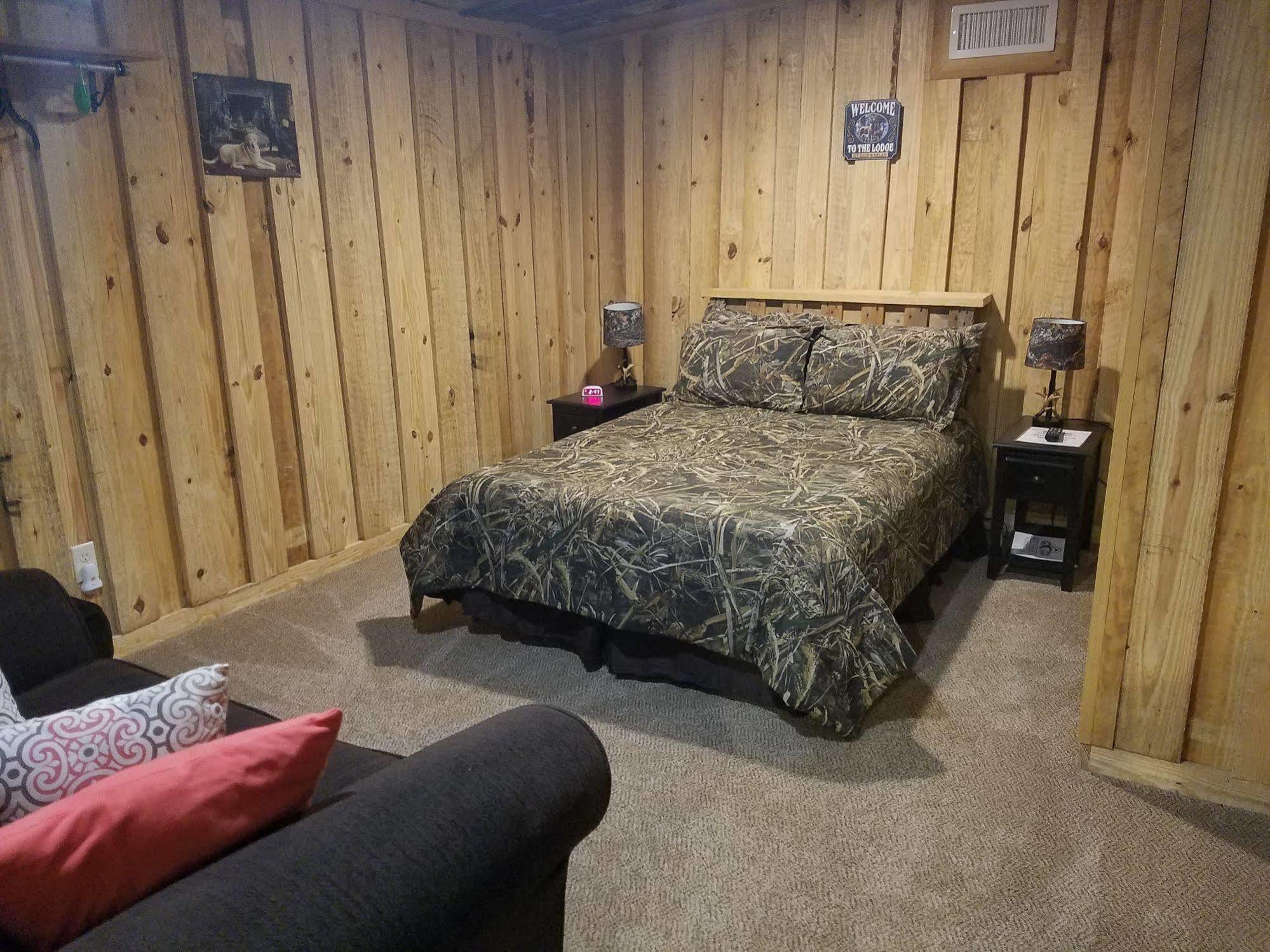 Red Fern Plantation Lodge Statesboro Bagian luar foto